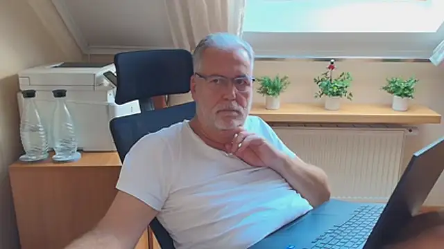 Pokazy przed kamerką – subbear1968