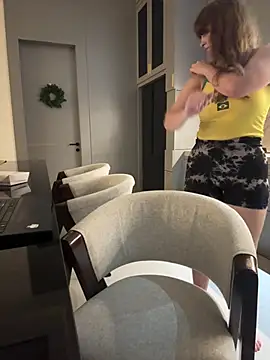 Sarahhh_xxx webcam show