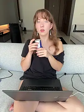 Sarahhh_xxx Webcam Show