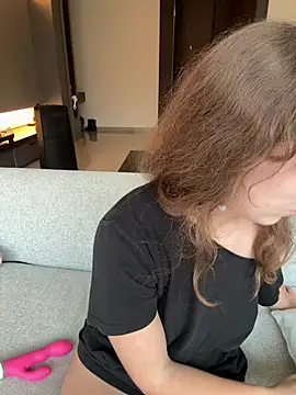 Sarahhh_xxx live XXX chat