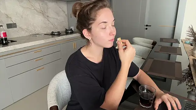 Sarahhh_xxxn Live XXX chat