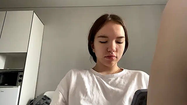 FewerCadre's Live XXX Chat