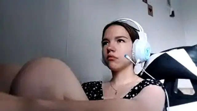 Chat +18 de FewerCadre ao vivo