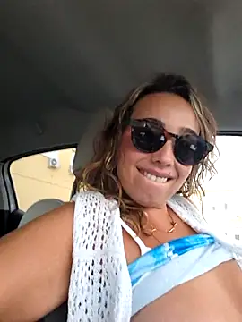space_couple Show in webcam