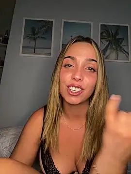 space_couple's Webcam Show