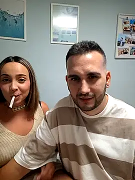 Show modela space_couple na web-kameri