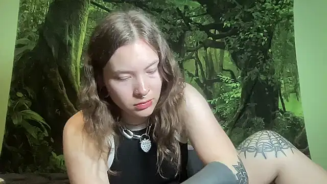 mo0ngoddess' Webcam Show