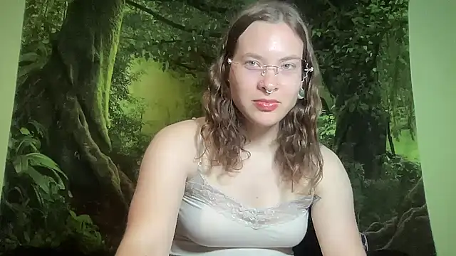 Wood_Elf Show in webcam