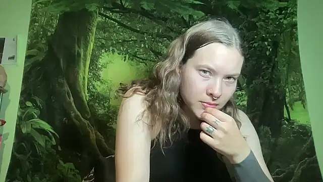 Wood_Elf live XXX chat