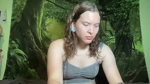 Wood_Elf Show in webcam