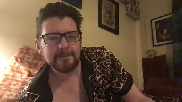 Missunderstood82 Show in webcam