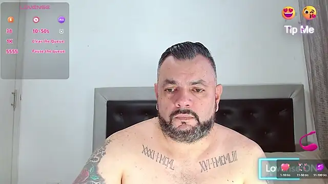 perverseveteranmanxxx's Webcam Show