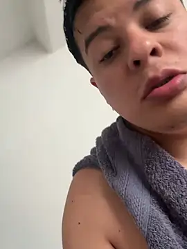 EmbodiedWrinkle Webcamshow