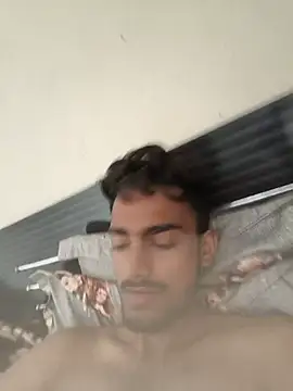 הופעת וובקאם של skinnybigdic
