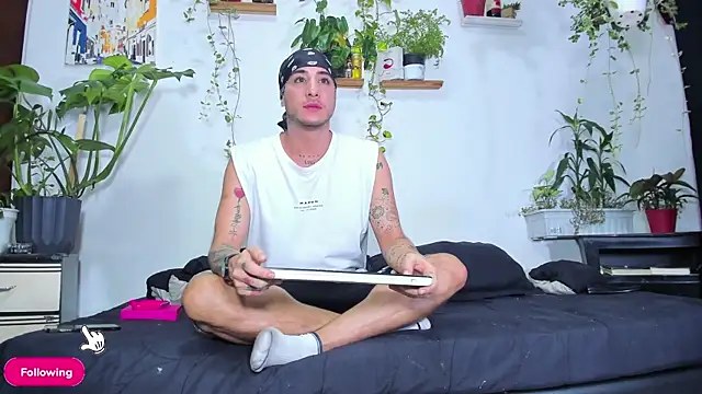 Pokazy przed kamerką – Adam_Borsalino