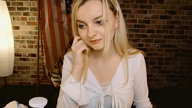 Chat +18 de Angela_Bunny ao vivo