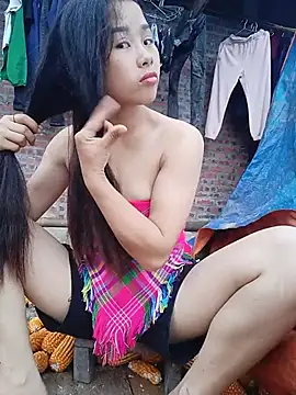 HeresThuy22's Webcam Show