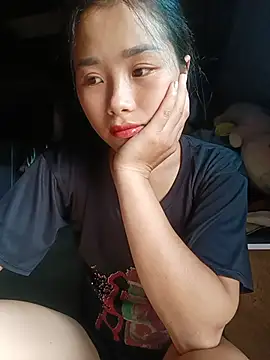 HeresThuy22's Webcam Show