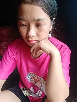 HeresThuy22's Webcam Show