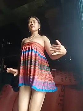 HeresThuy22's Webcam Show