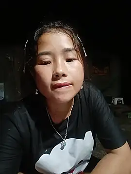 HeresThuy22 网络视讯表演