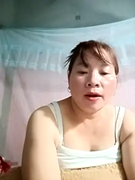 Cumhots111's Live XXX Chat