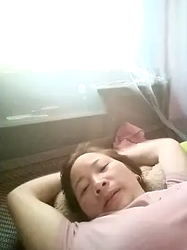 Cumhots111 Show in webcam