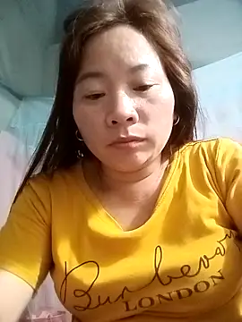 Cumhots111's Webcam Show
