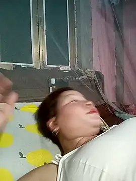 XXX chat uživo modela Cumhots111