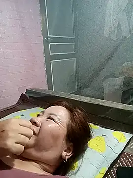 Cumhots111 Live XXX-Chat