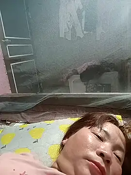 Cumhots111's Webcam Show