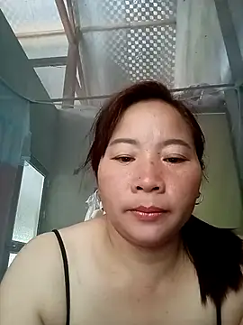 Cumhots111's Live XXX Chat
