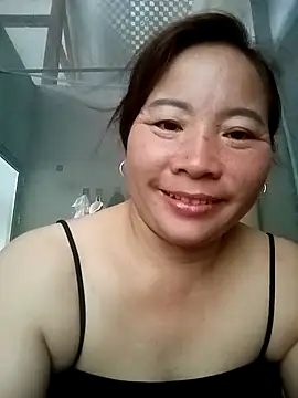 Cumhots111のライブXXXチャット
