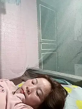 Cumhots111's Live XXX Chat