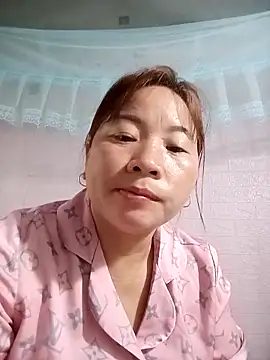 Cumhots111's Live XXX Chat