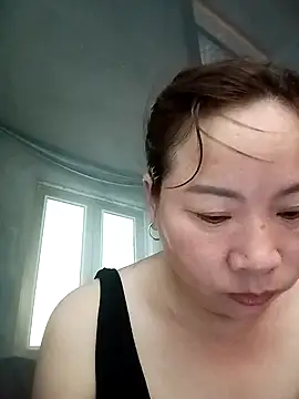 Cumhots111 网络视讯表演