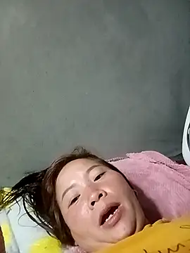 Cumhots111's Live XXX Chat