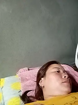 צ'אט XXX בשידור חי של Cumhots111