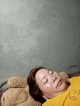 Cumhots111's Live XXX Chat