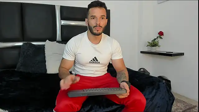 The_Rocck webcam show