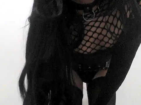 Show modela AAllyShow na web-kameri
