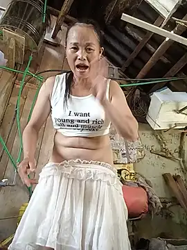 Nana-AsianWet Show Webcam