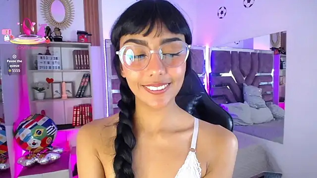 Violett_Gardenn Pertunjukan Webcam