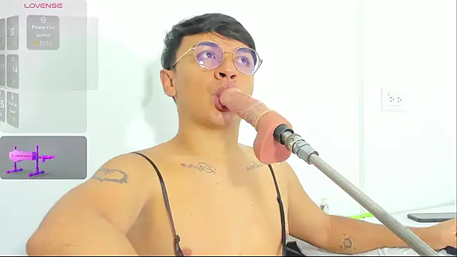 VelvetKoi webkamerás műsora