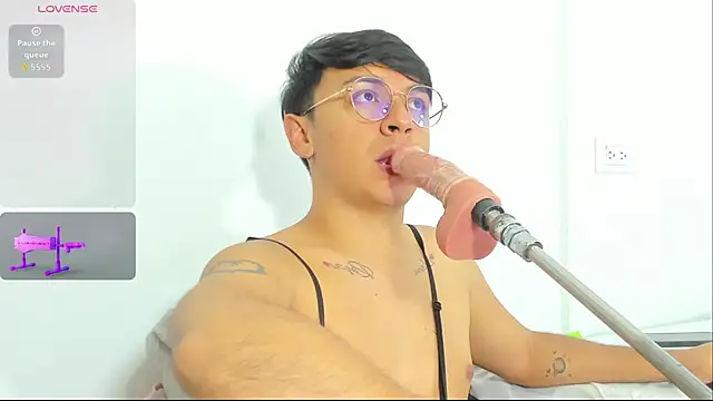 VelvetKoi Webcam Show