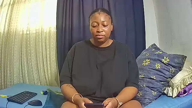 Pokazy przed kamerką – HottyBoobs5