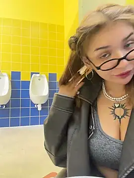 FlashTitsRoyal – Kamerová šou