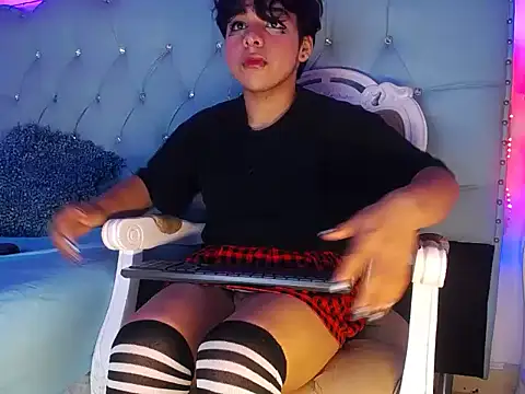 Tiff_Styless ওয়েবক্যাম শো