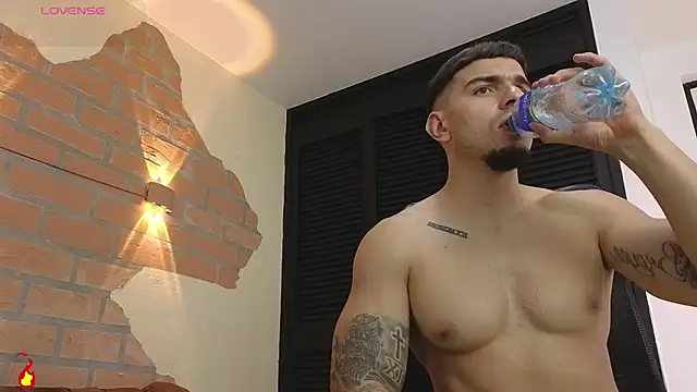 Josh_miller01's Webcam Show