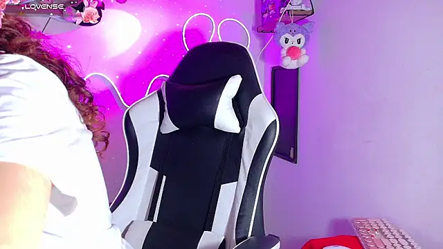theiamoon XXX чат на живо